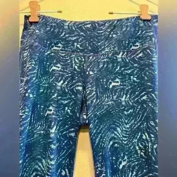 🔥Bundle of two ATHLETA Leggings 🔥 - Picture 4 of 9